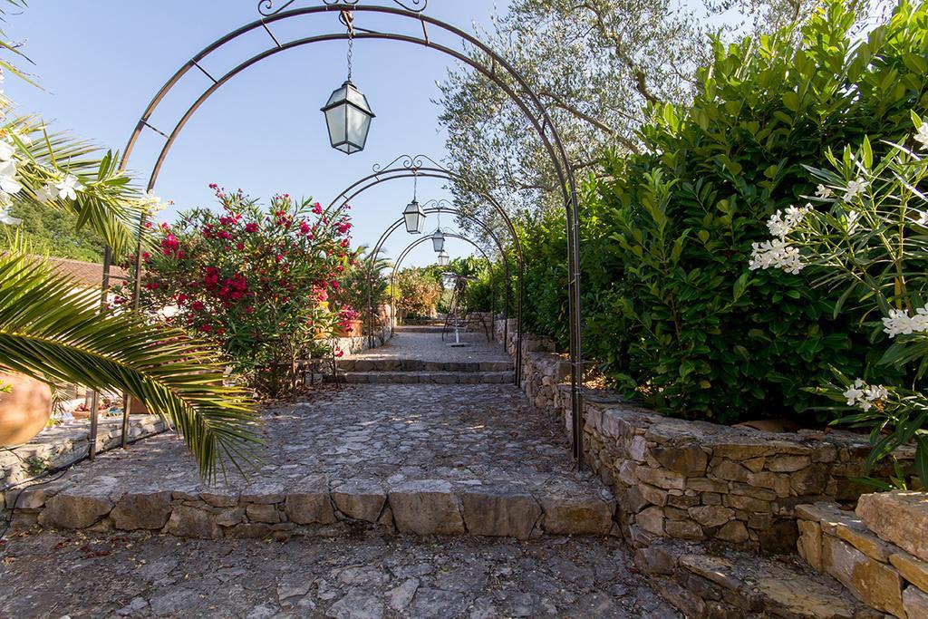 La Bastide De Valbonne Hotel Exterior photo